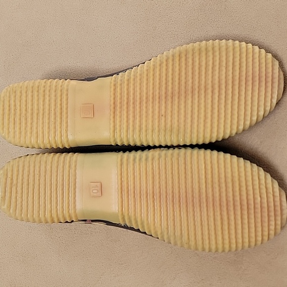 Chooka Duck Swimmer Navy Tan Butterfly Leather Trim Size 10 EUC - Picture 7 of 8